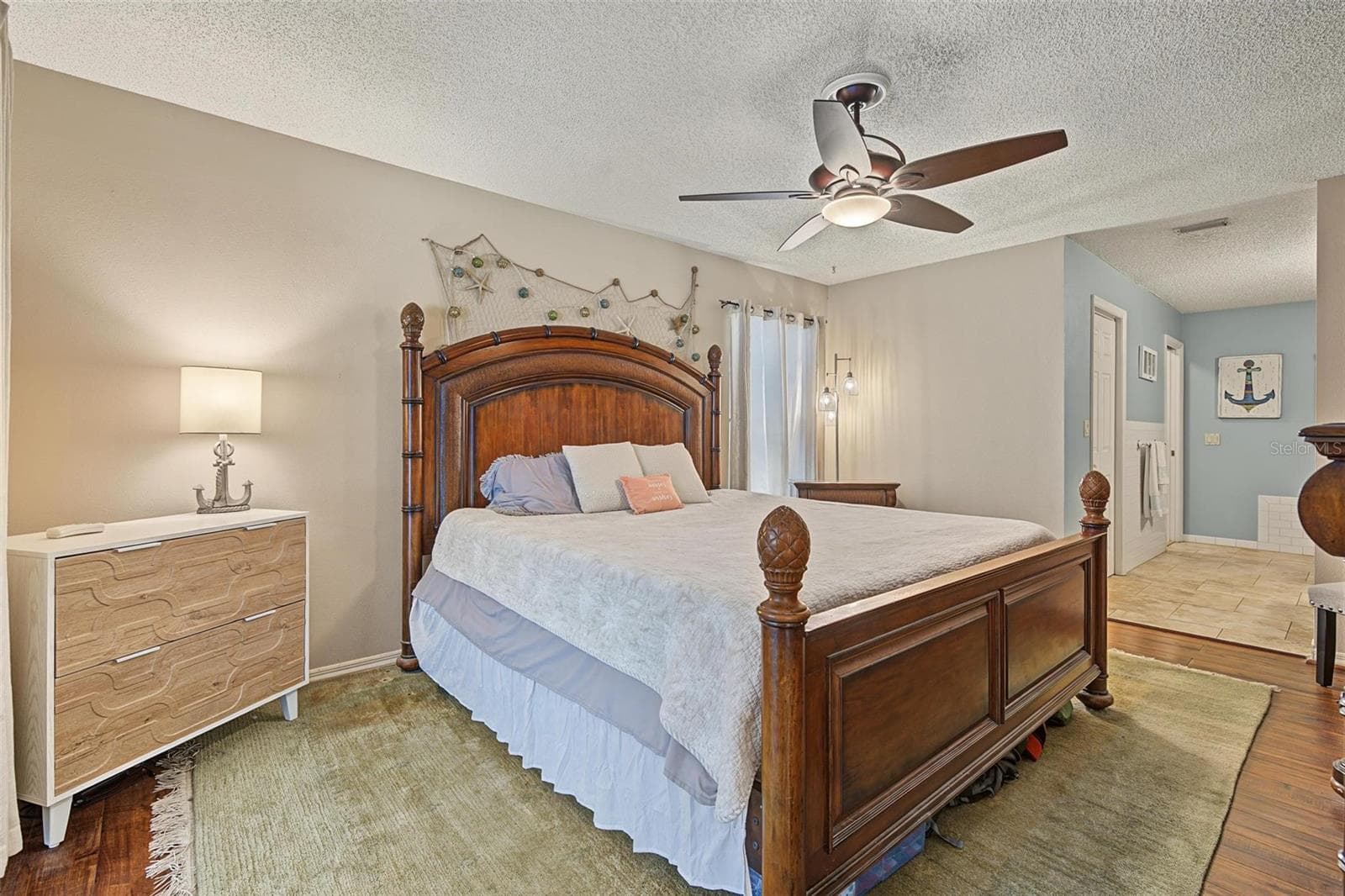 Single Family Residence at 3024 PINEVIEW DR, HOLIDAY, photo 19 of 46