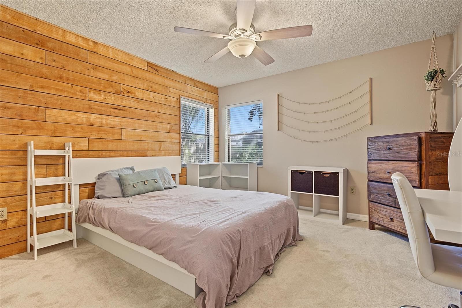 Single Family Residence at 3024 PINEVIEW DR, HOLIDAY, photo 23 of 46