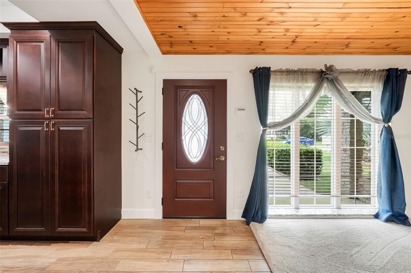 Single Family Residence at 8110 CASTINANGO STREET, ORLANDO, photo 5 of 36