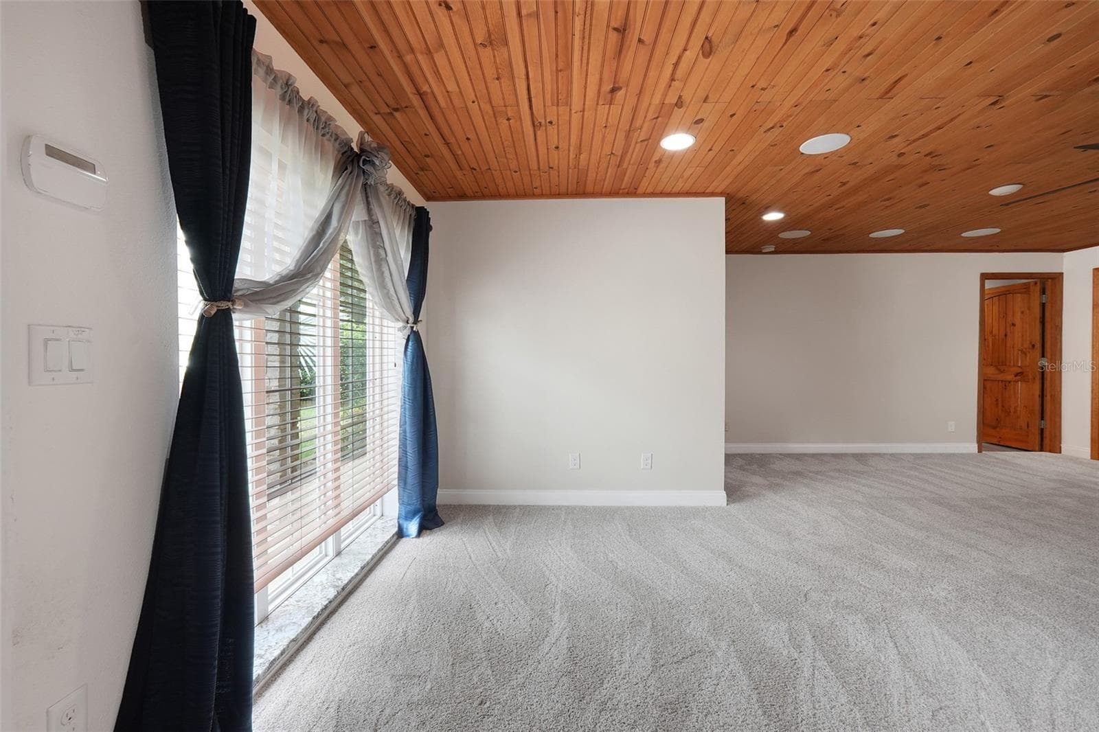 Single Family Residence at 8110 CASTINANGO STREET, ORLANDO, photo 7 of 36
