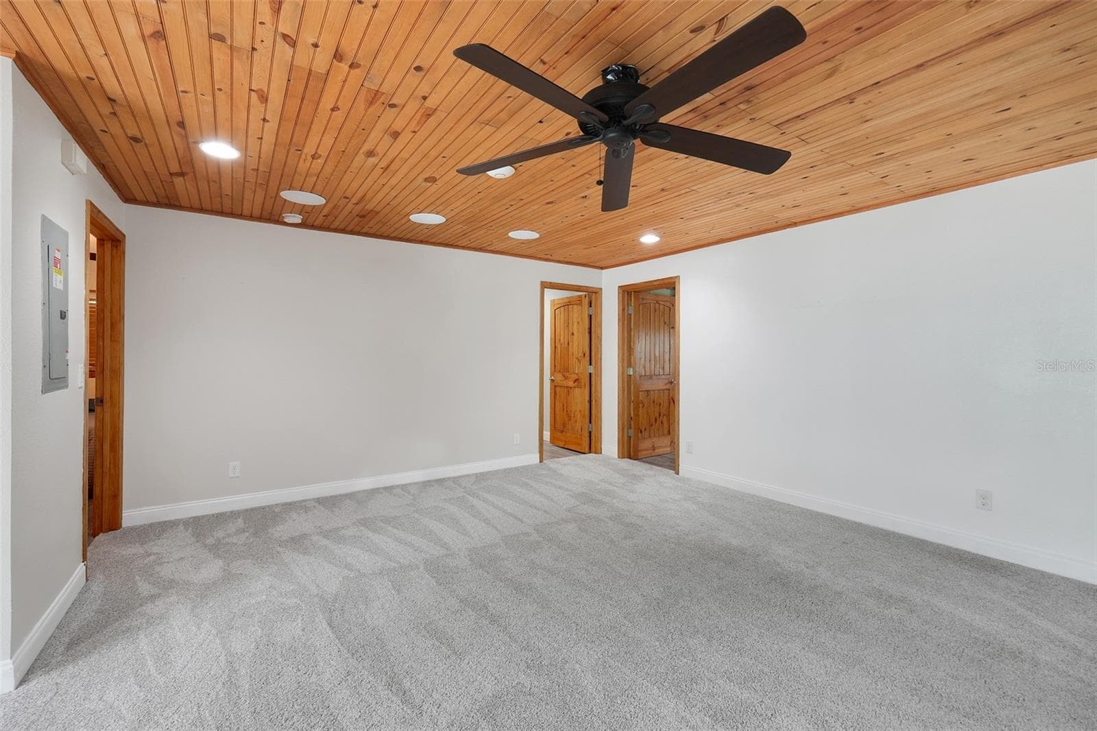 Single Family Residence at 8110 CASTINANGO STREET, ORLANDO, photo 8 of 36