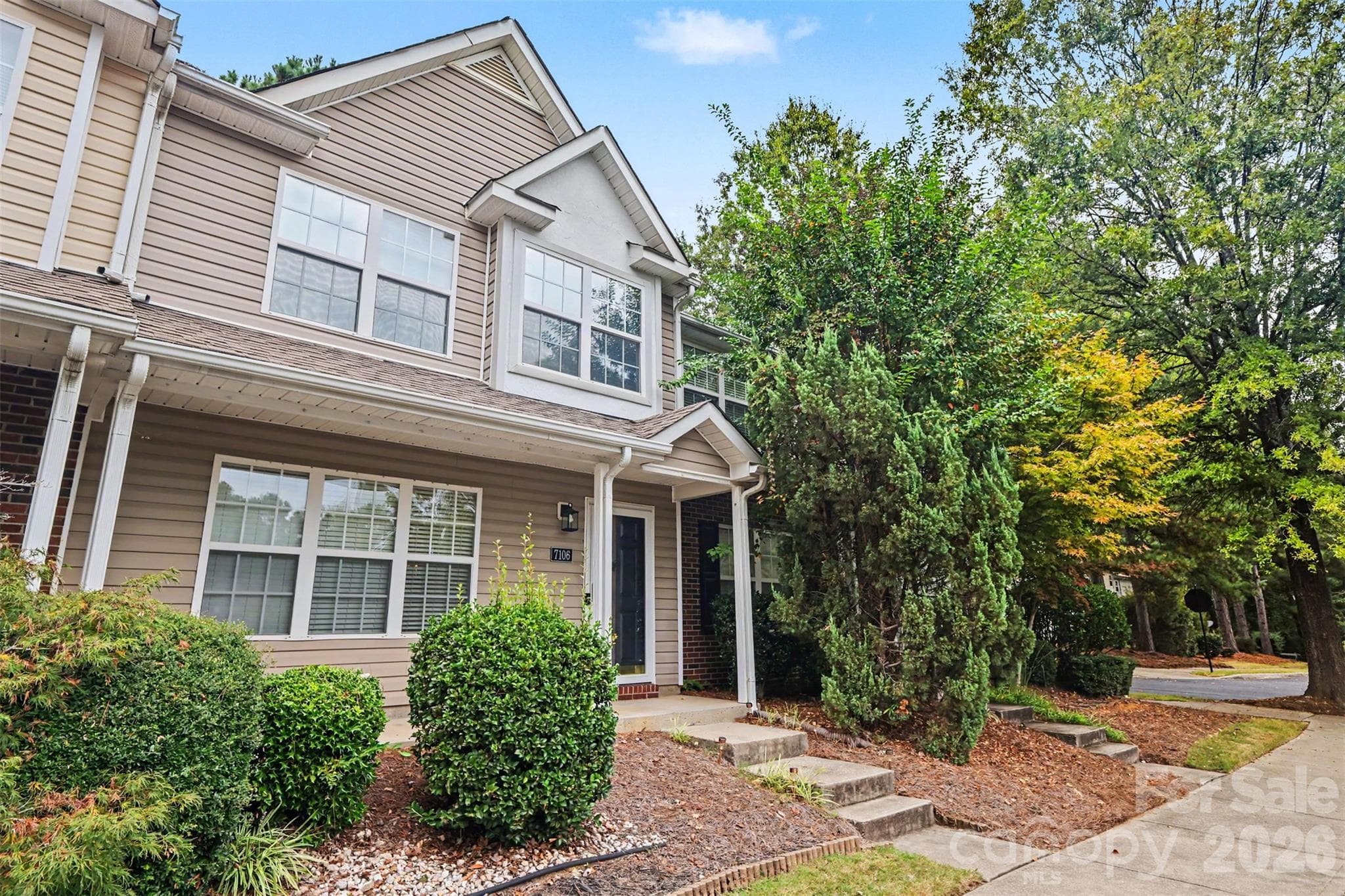 Townhouse at 7106 Bidford Court, Lancaster, photo 2 of 23