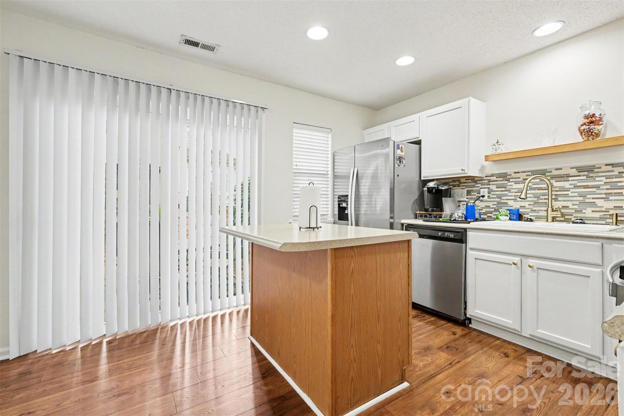 Townhouse at 7106 Bidford Court, Lancaster, photo 11 of 23