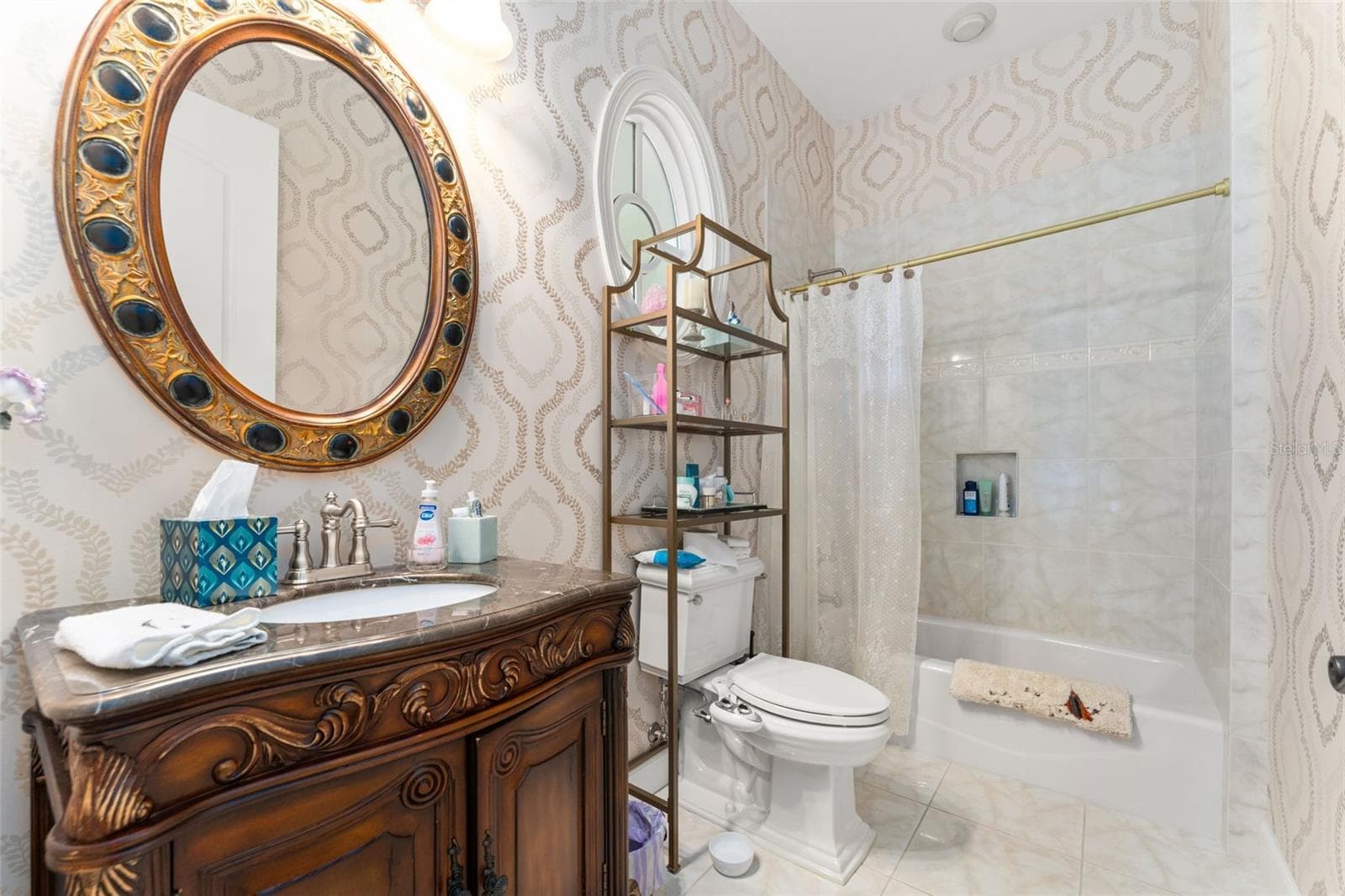 ensuite bath - 9691 NW 53RD DR, GAINESVILLE