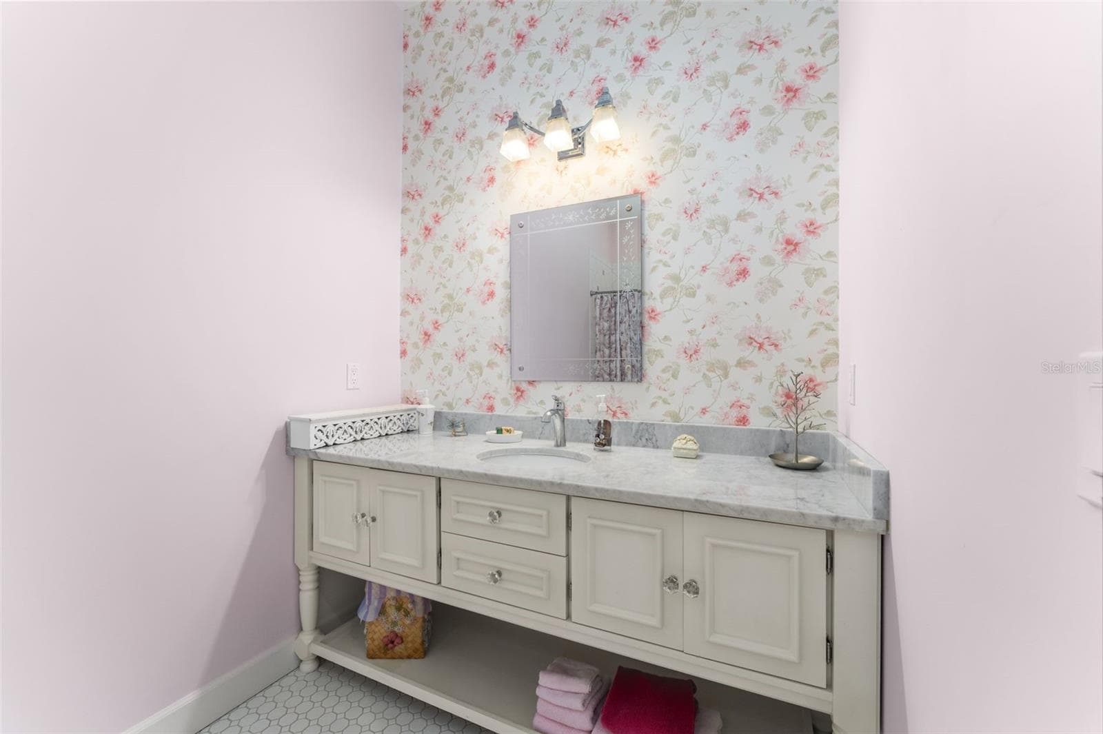 large vanity in ensuite bath - 9691 NW 53RD DR, GAINESVILLE