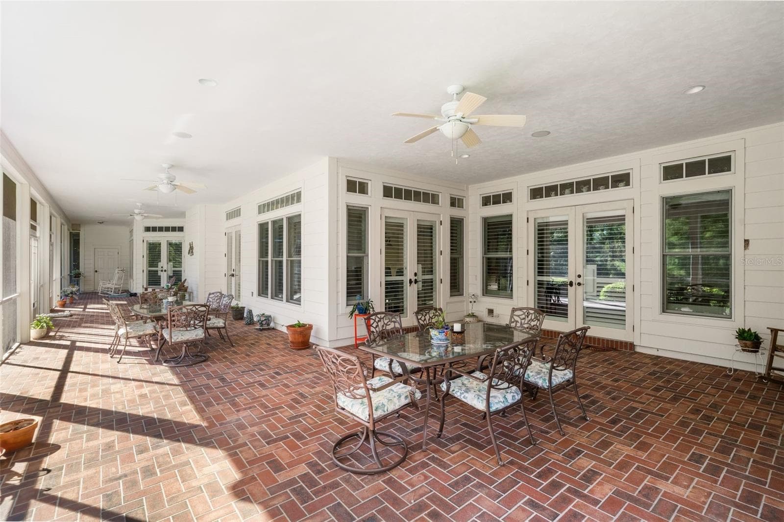 Massive screened in back porch - 9691 NW 53RD DR, GAINESVILLE
