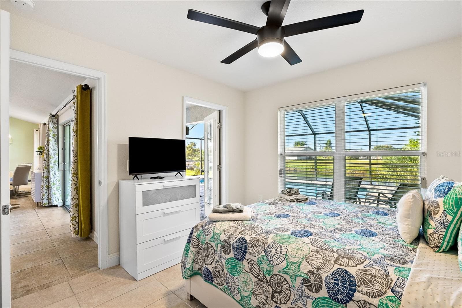 Single Family Residence at 158 ANNAPOLIS LN, ROTONDA WEST, photo 28 of 33