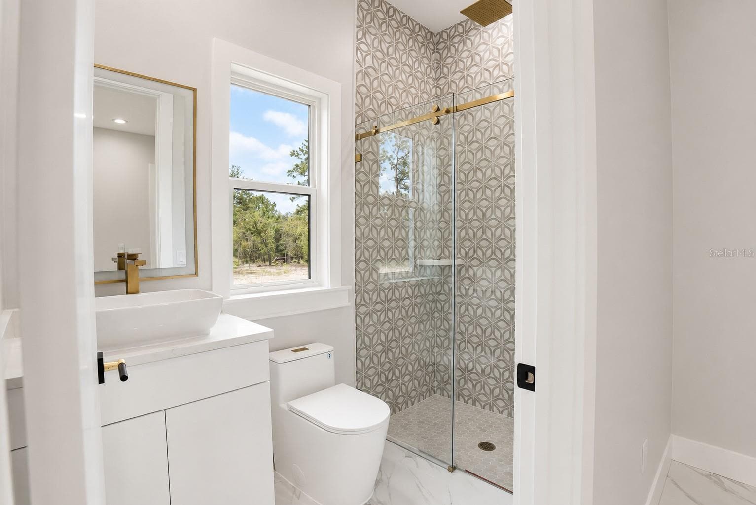 Bathroom 1 - 7660 SW 138TH TER, DUNNELLON