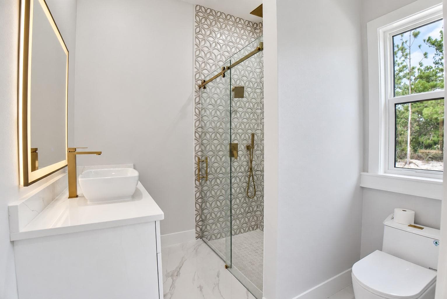 Bathroom 2 - 7660 SW 138TH TER, DUNNELLON