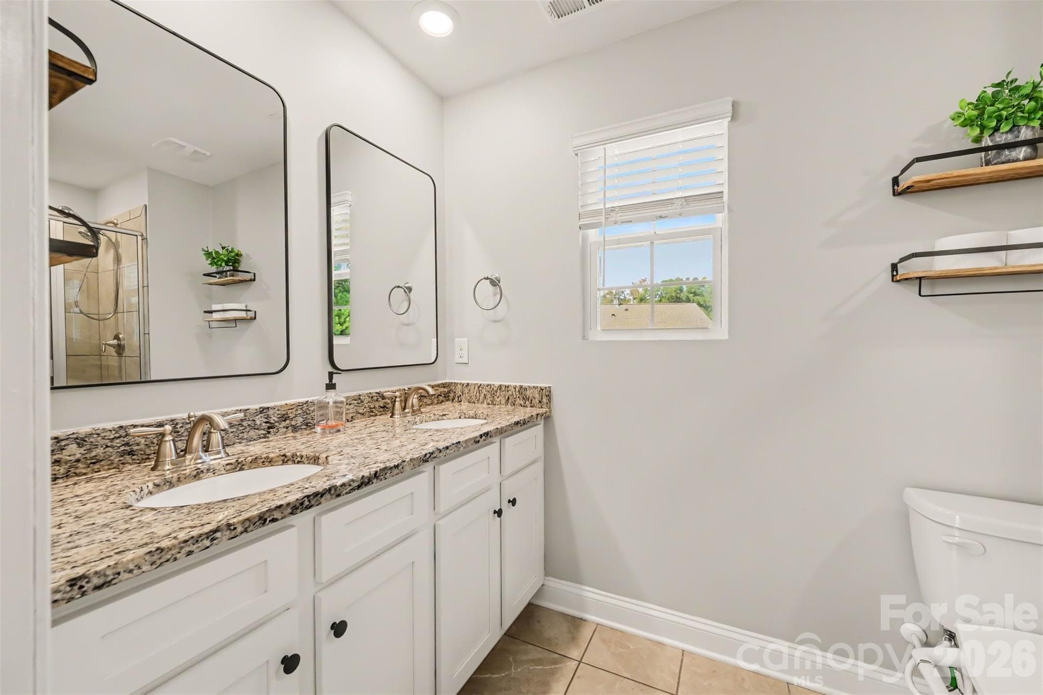 Primary Bathroom - 464 Maramec Street, Fort Mill