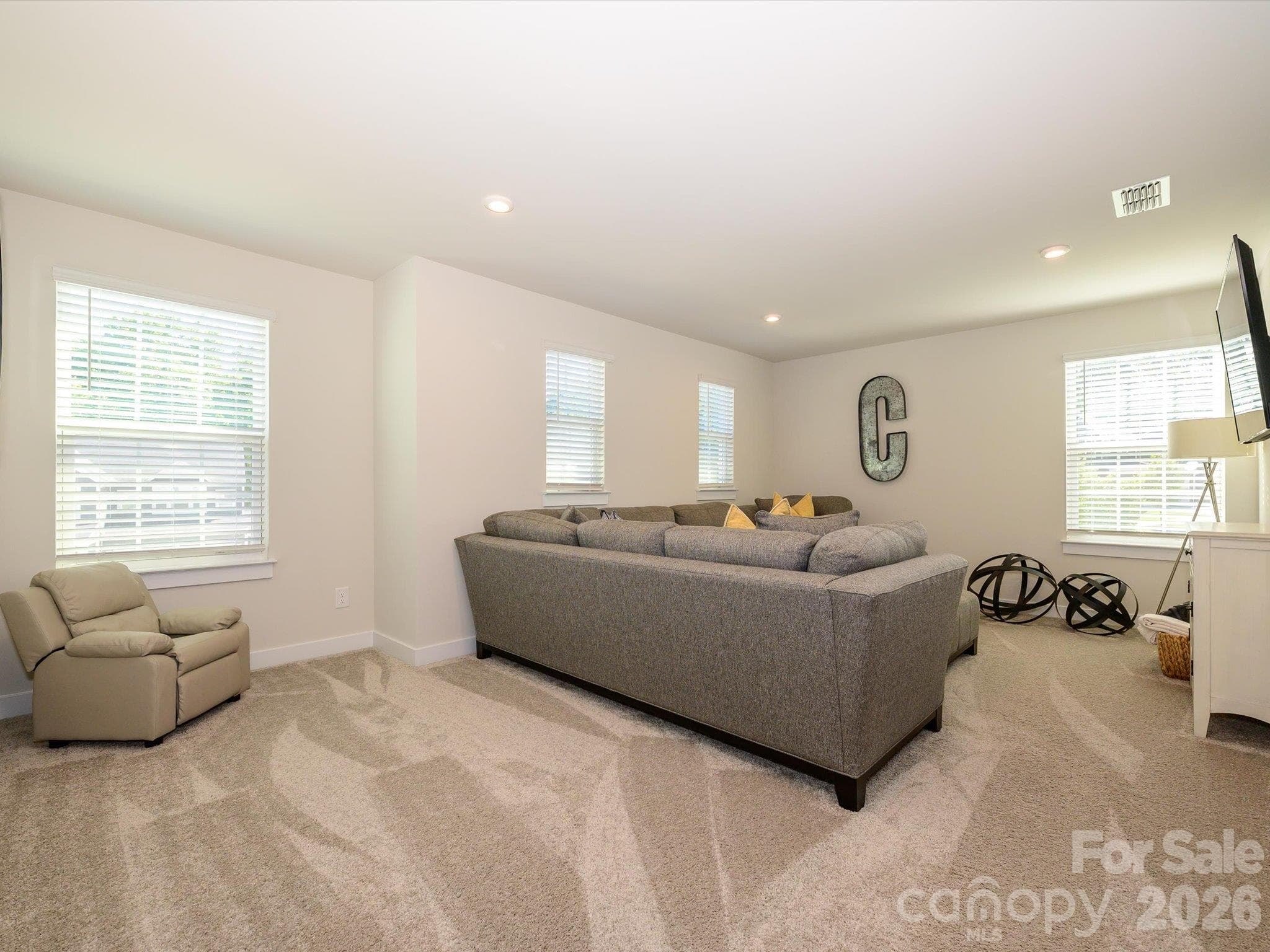 Single Family Residence at 8504 Everwood Avenue, Huntersville, photo 19 of 35