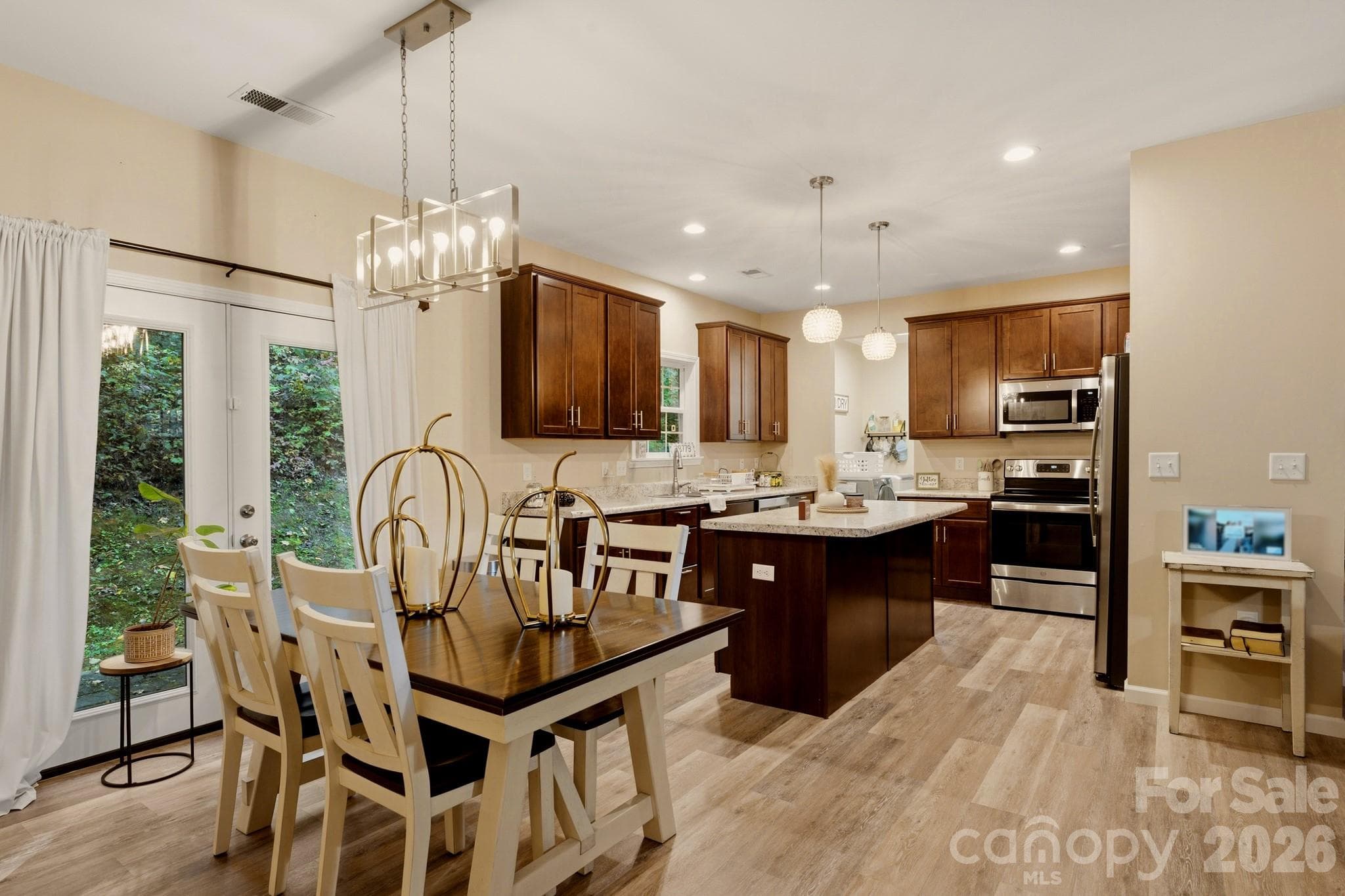 Single Family Residence at 201 Woodhaven Estates, Sylva, photo 15 of 38