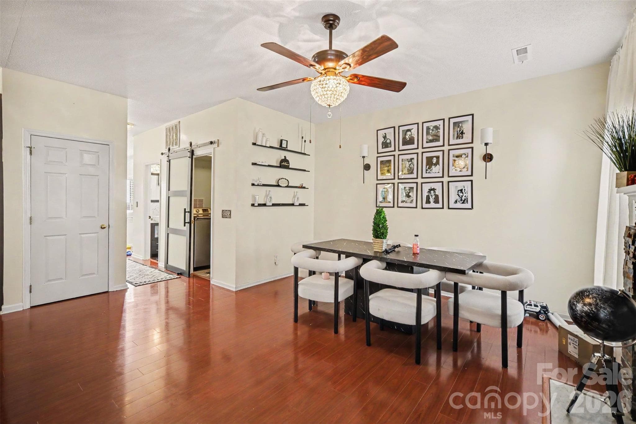 Single Family Residence at 11410 Hunters Landing Drive, Charlotte, photo 10 of 30