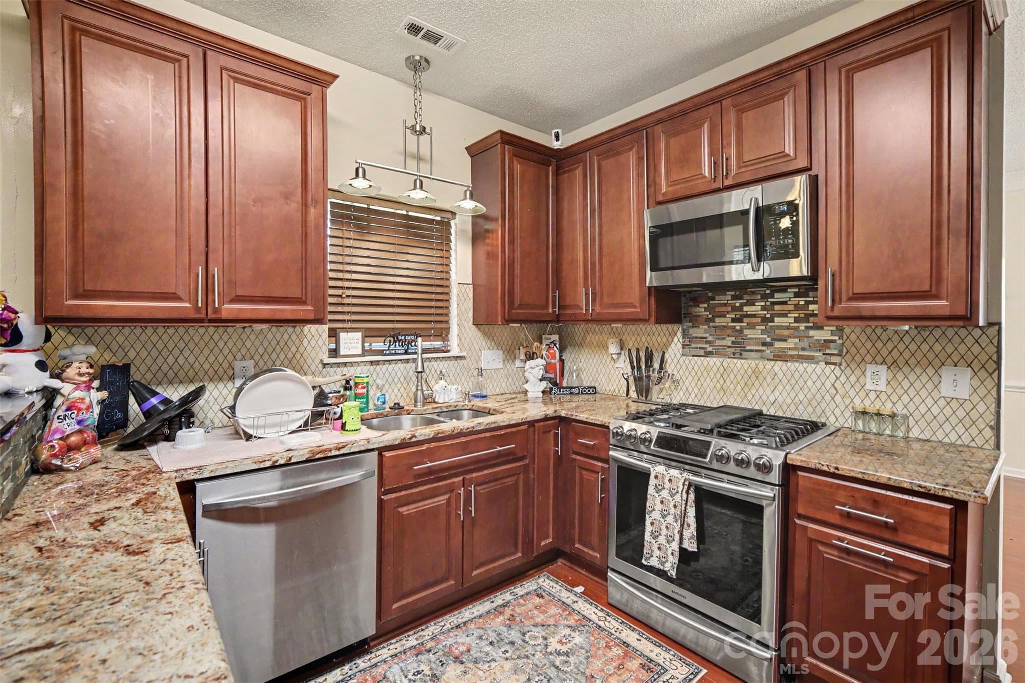 Single Family Residence at 11410 Hunters Landing Drive, Charlotte, photo 13 of 30