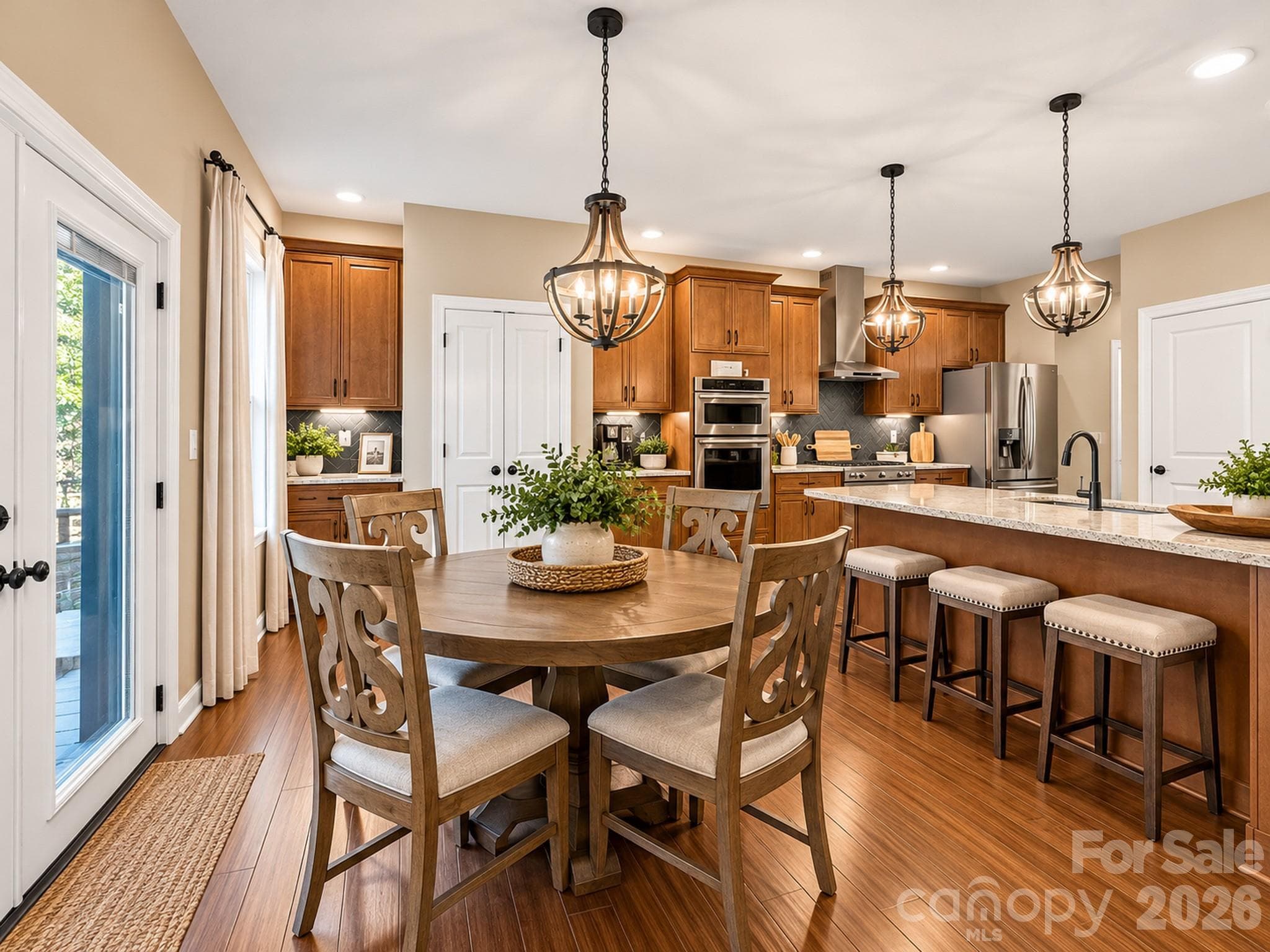 Single Family Residence at 2072 Old Ferry Lane, Lancaster, photo 12 of 45