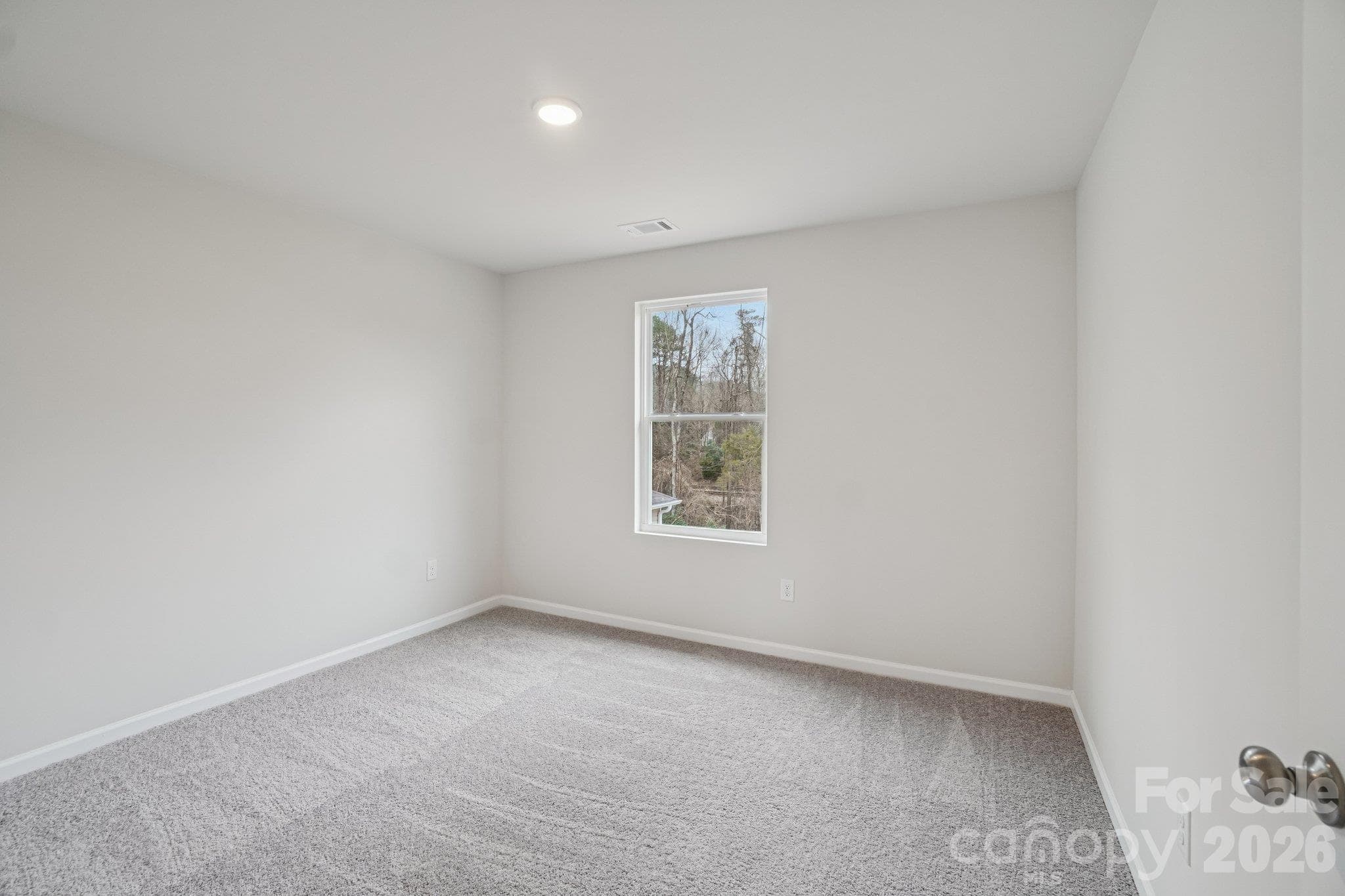 Single Family Residence at 924 Kinnerton Trail, Spartanburg, photo 10 of 24