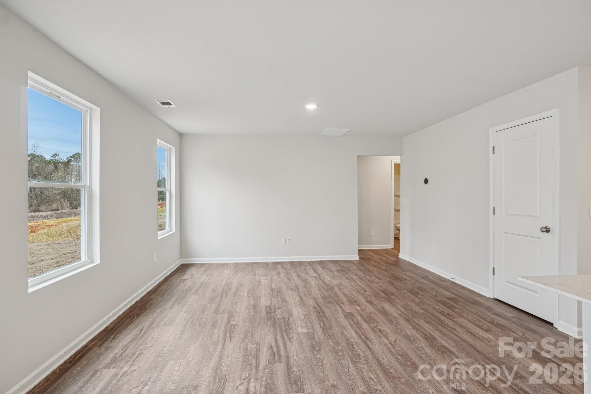 Single Family Residence at 924 Kinnerton Trail, Spartanburg, photo 16 of 24