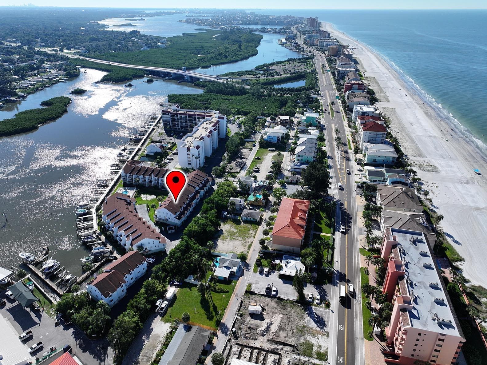 Vista Village Waterfront Community in Indian Shores, FL. - 19201 VISTA LN #D2, INDIAN SHORES
