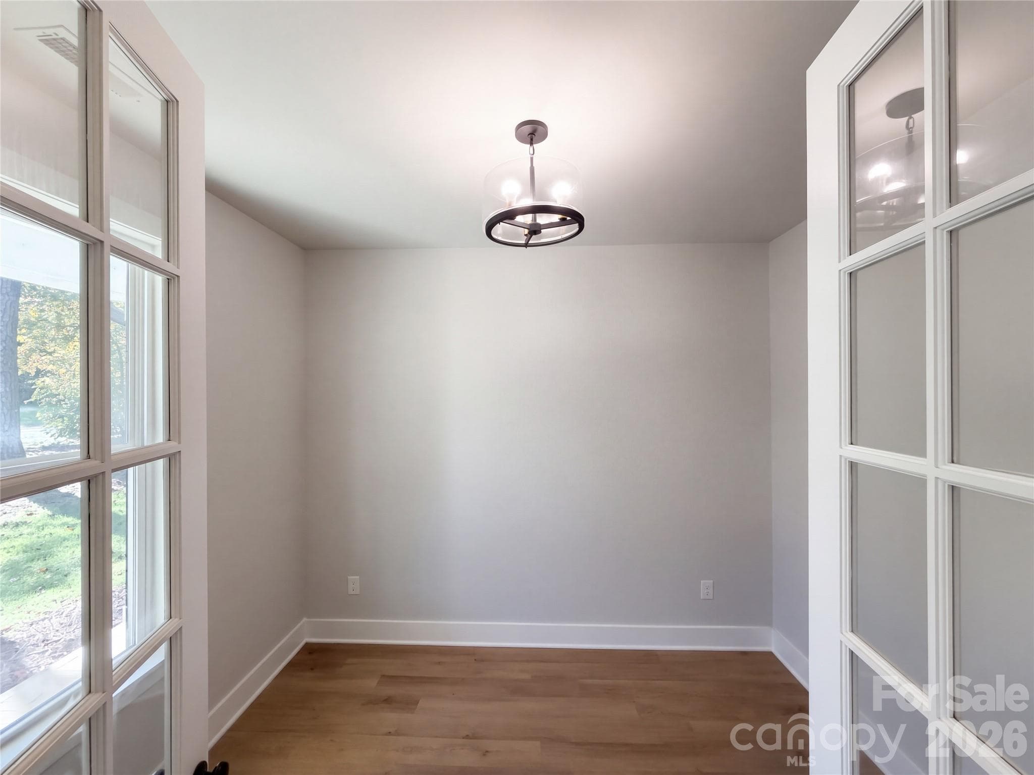 Single Family Residence at 8807 Crestwood Drive, Mount Pleasant, photo 19 of 27