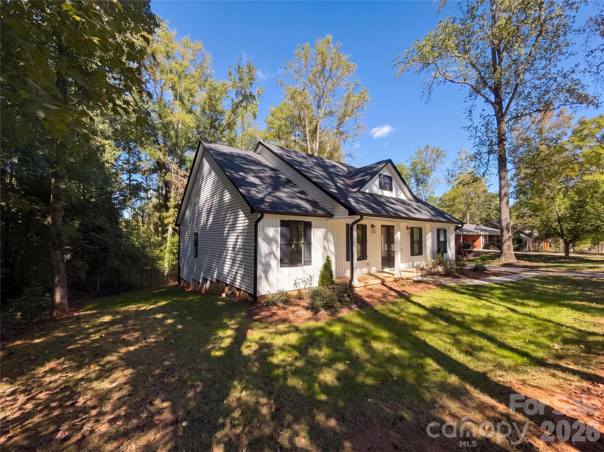 Single Family Residence at 8807 Crestwood Drive, Mount Pleasant, photo 25 of 27