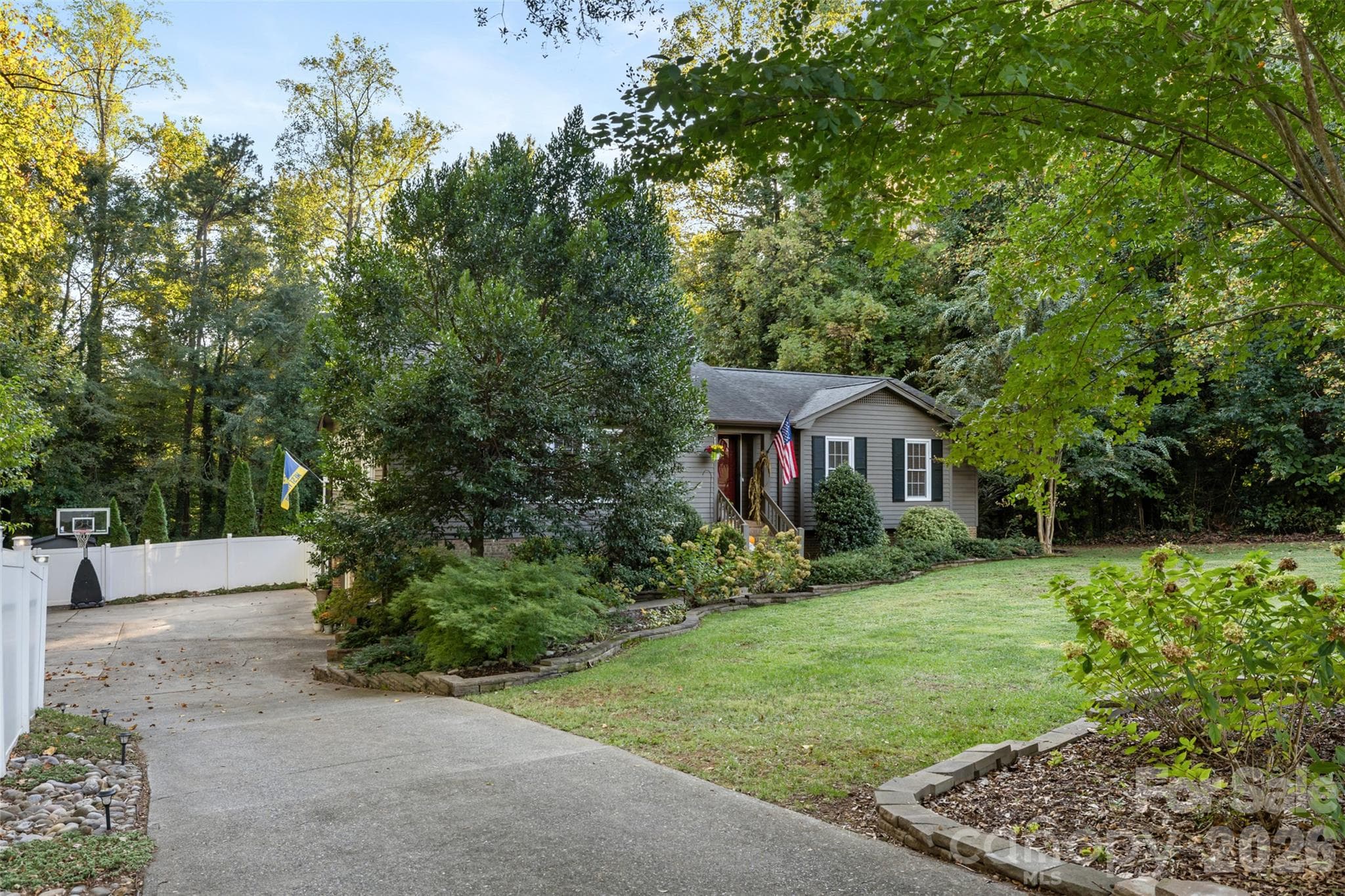 Single Family Residence at 1118 Ford Drive, Lowell, photo 4 of 44