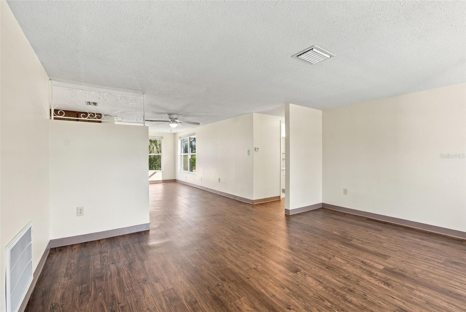 Living room - 7917 MIMOSA DR, PORT RICHEY
