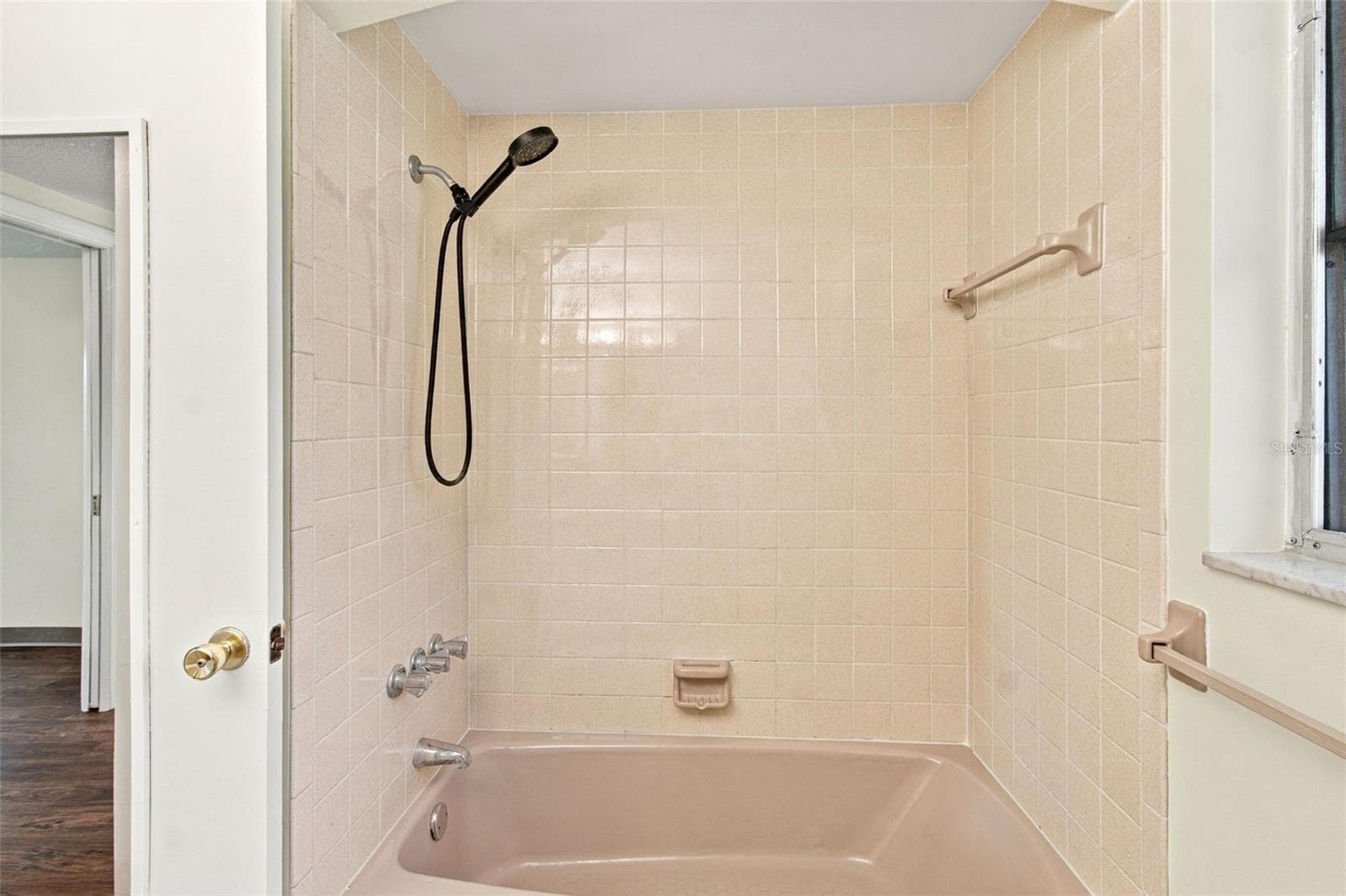 Hall Bath - 7917 MIMOSA DR, PORT RICHEY
