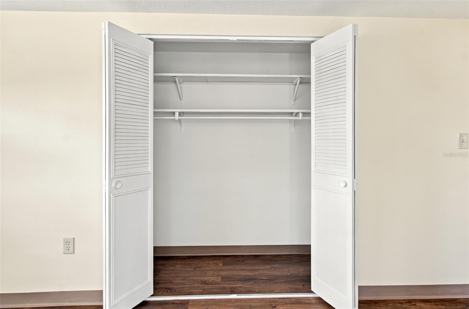 Primary Closet - 7917 MIMOSA DR, PORT RICHEY