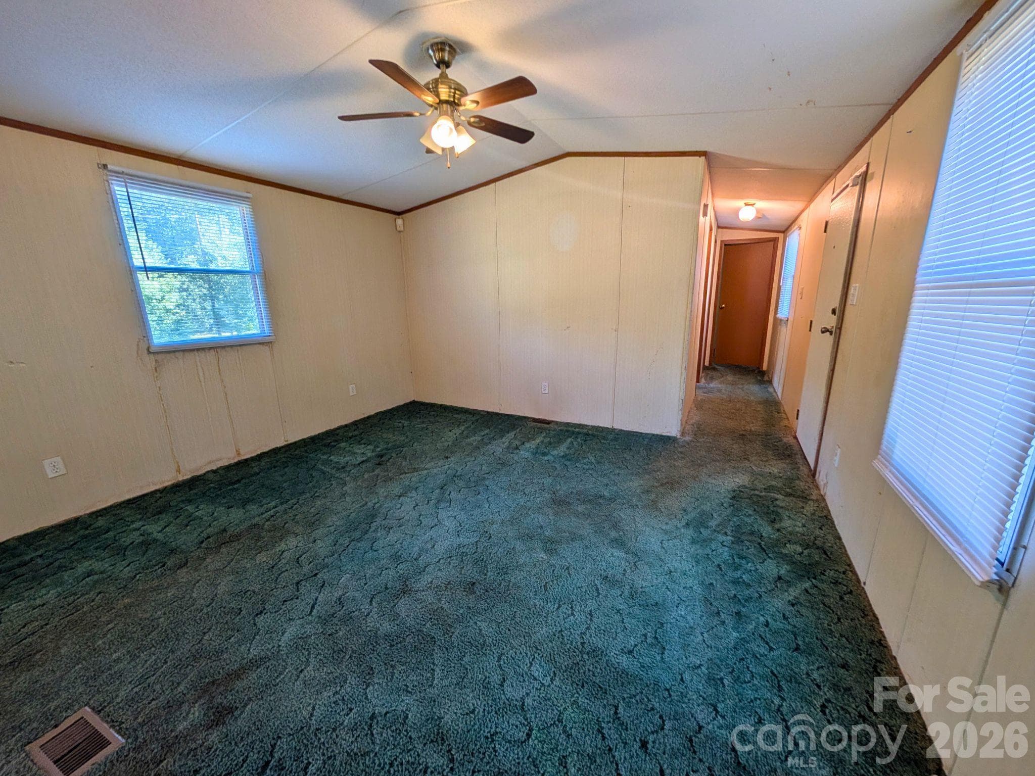 Single Family Residence at 5954 Oakridge Road, Clover, photo 11 of 16