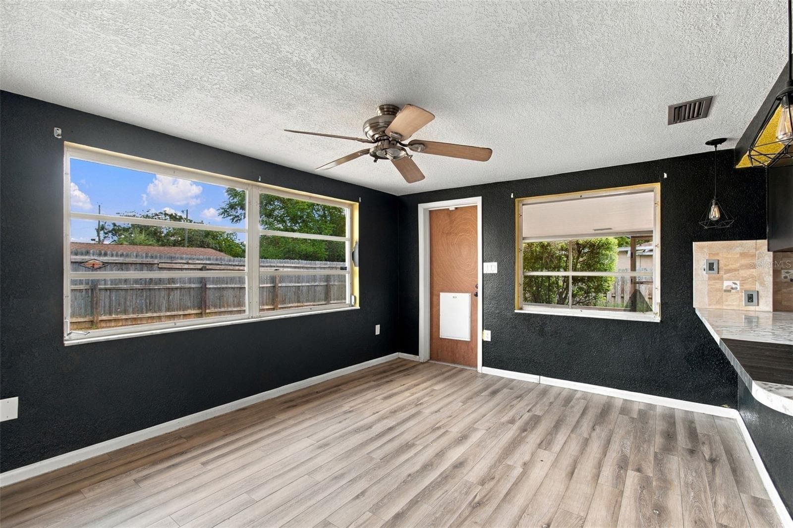 Single Family Residence at 7400 HIAWATHA PKWY, SPRING HILL, photo 17 of 28