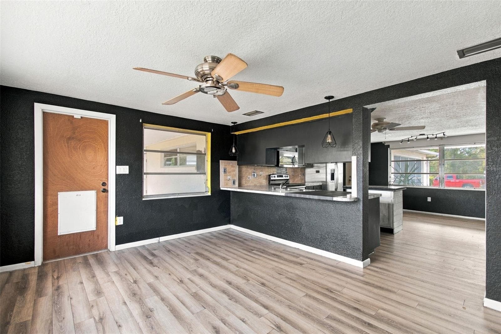 Single Family Residence at 7400 HIAWATHA PKWY, SPRING HILL, photo 19 of 28