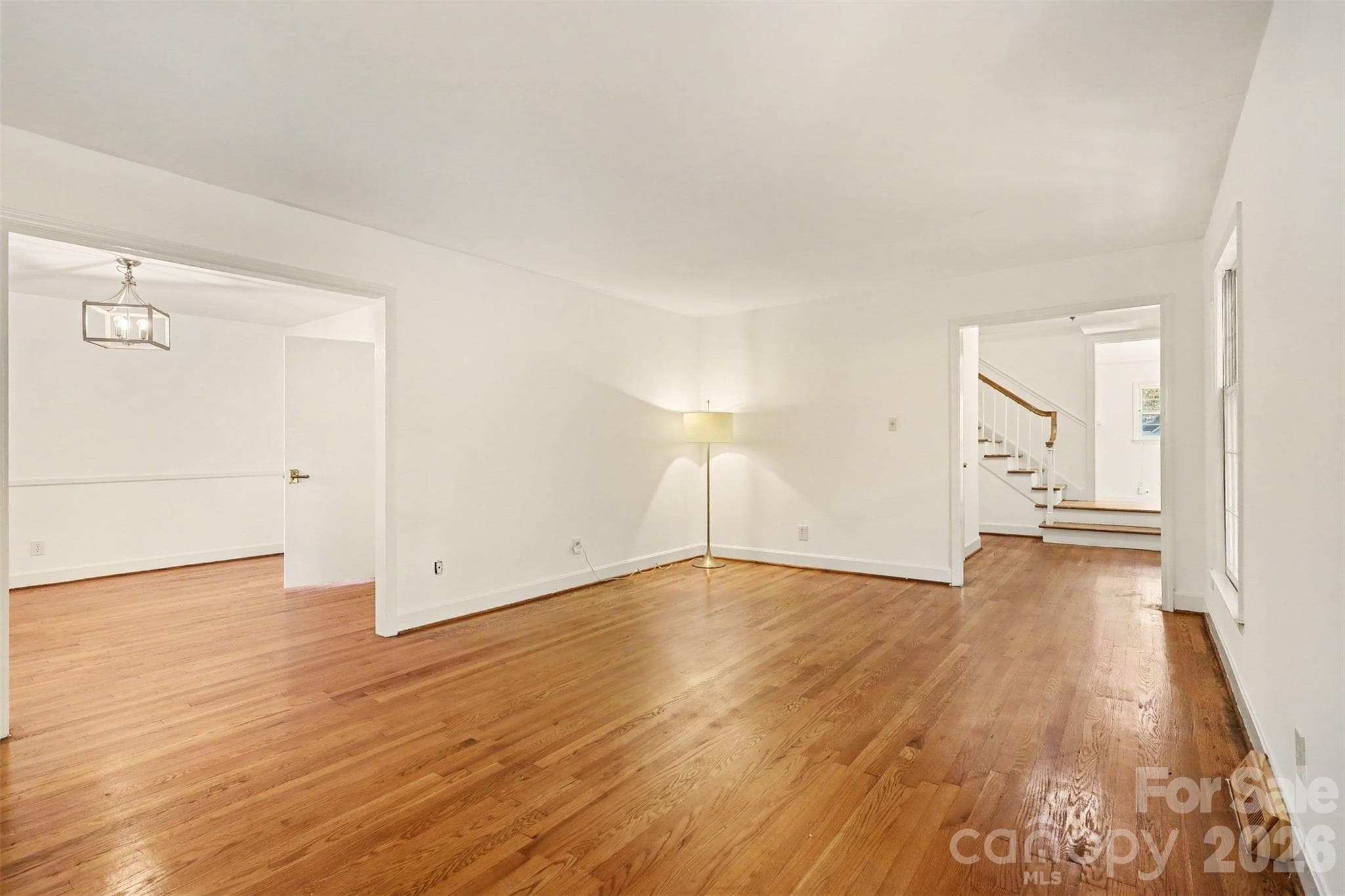 Single Family Residence at 833 Archdale Drive, Charlotte, photo 9 of 38