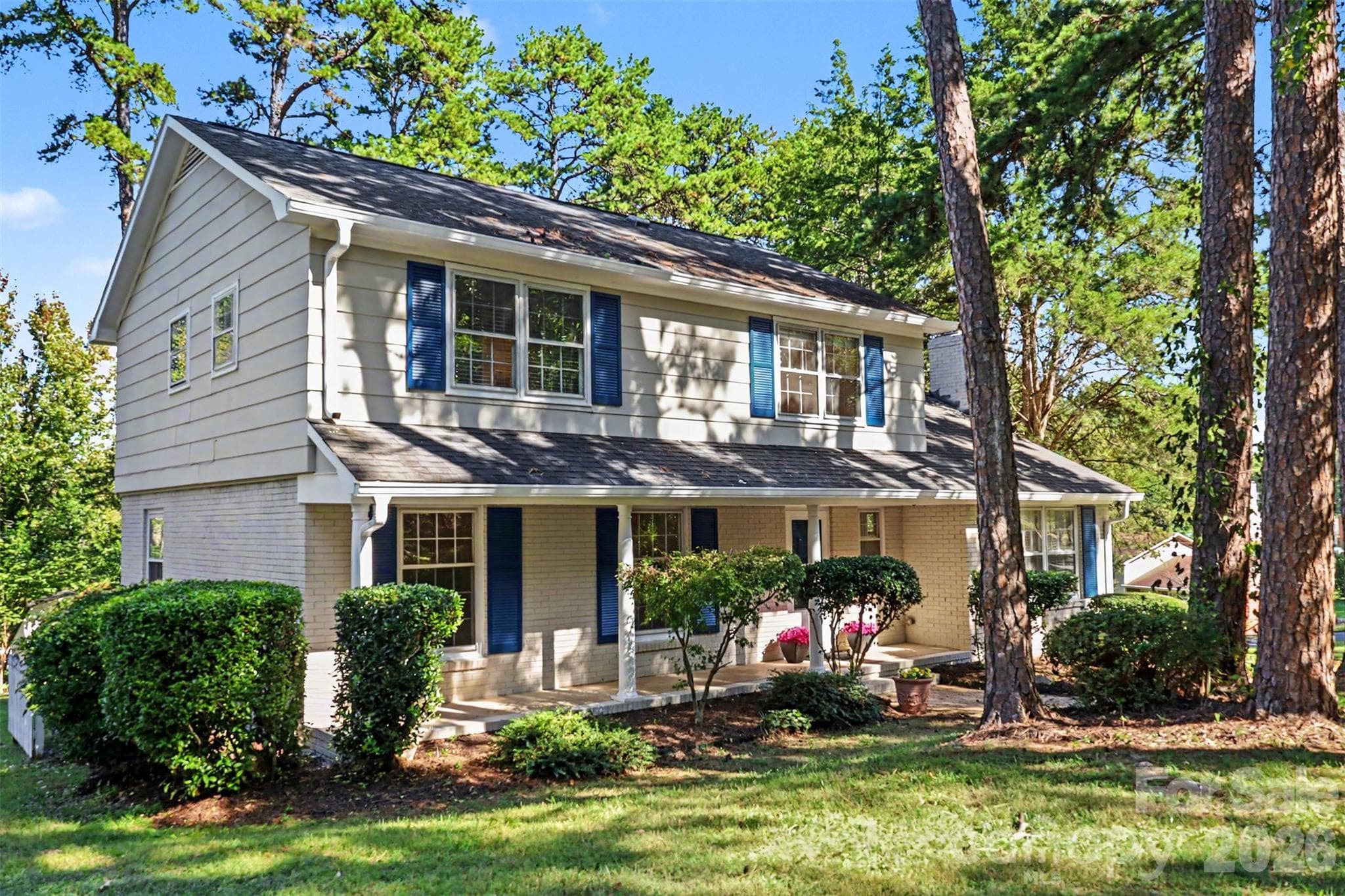 Single Family Residence at 833 Archdale Drive, Charlotte, photo 37 of 38