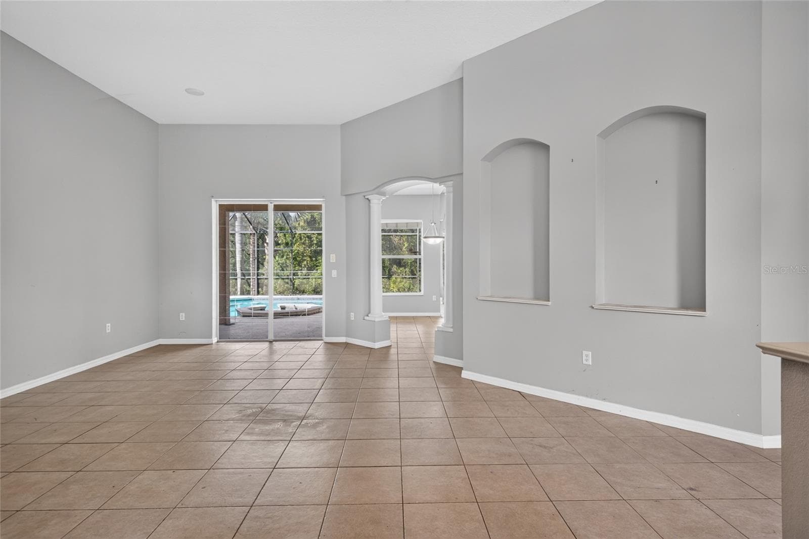 Single Family Residence at 12263 CREEK EDGE DR, RIVERVIEW, photo 12 of 40