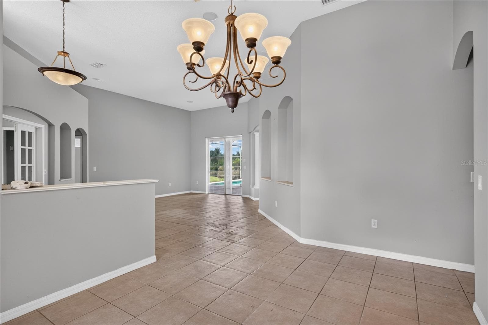 Single Family Residence at 12263 CREEK EDGE DR, RIVERVIEW, photo 14 of 40