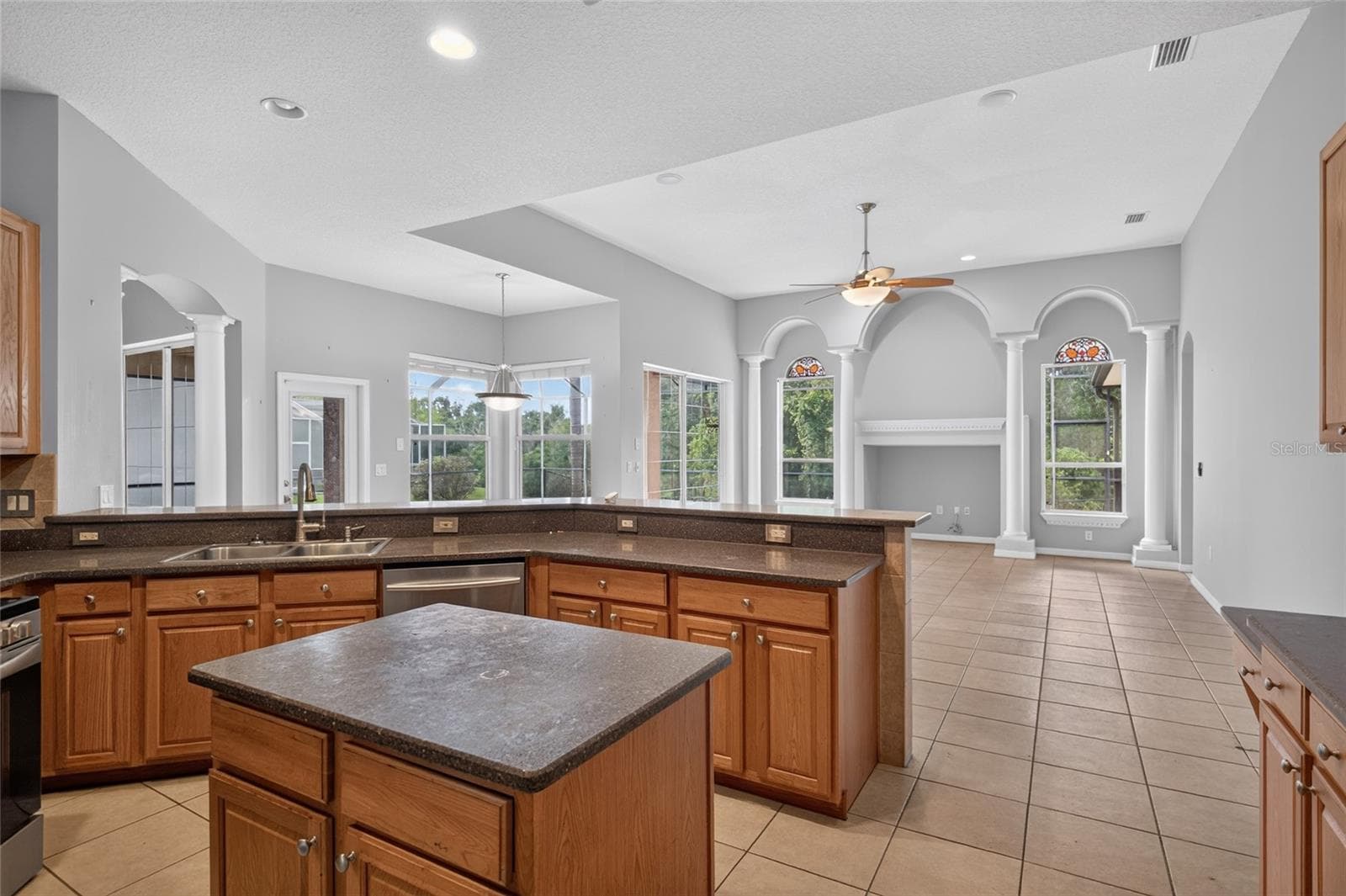 Single Family Residence at 12263 CREEK EDGE DR, RIVERVIEW, photo 20 of 40