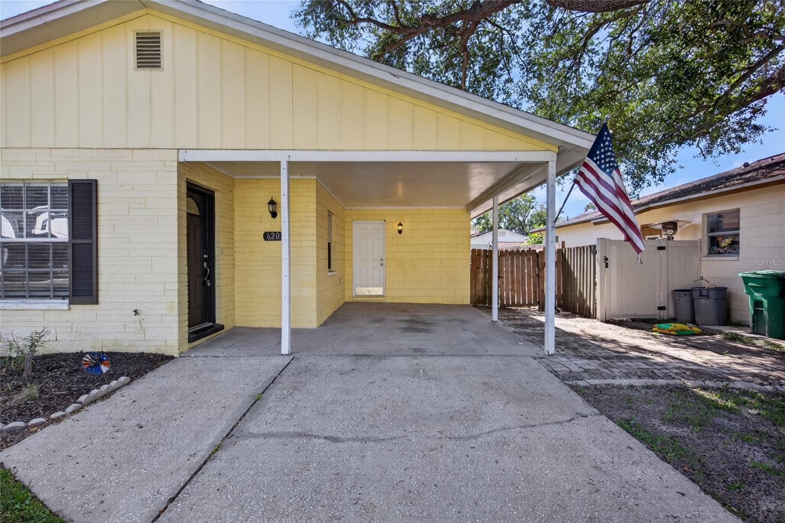 Single Family Residence at 6207 INTERBAY AVE, TAMPA, photo 3 of 28