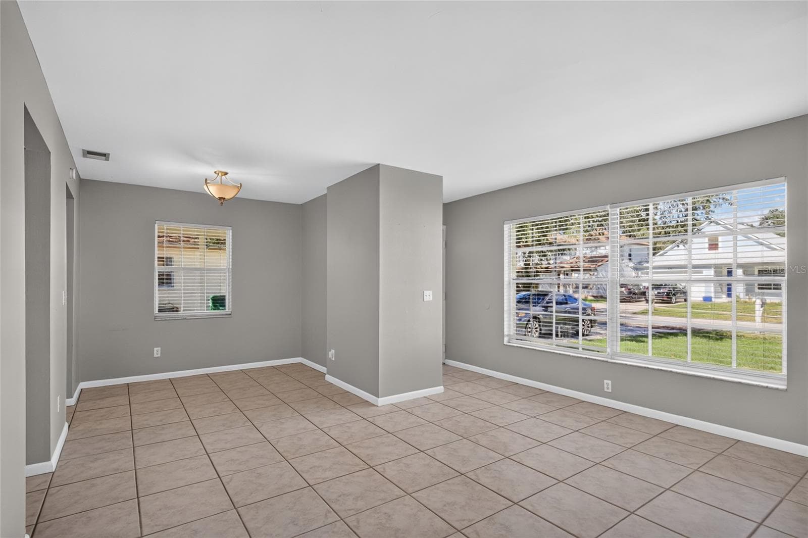 Single Family Residence at 6207 INTERBAY AVE, TAMPA, photo 4 of 28