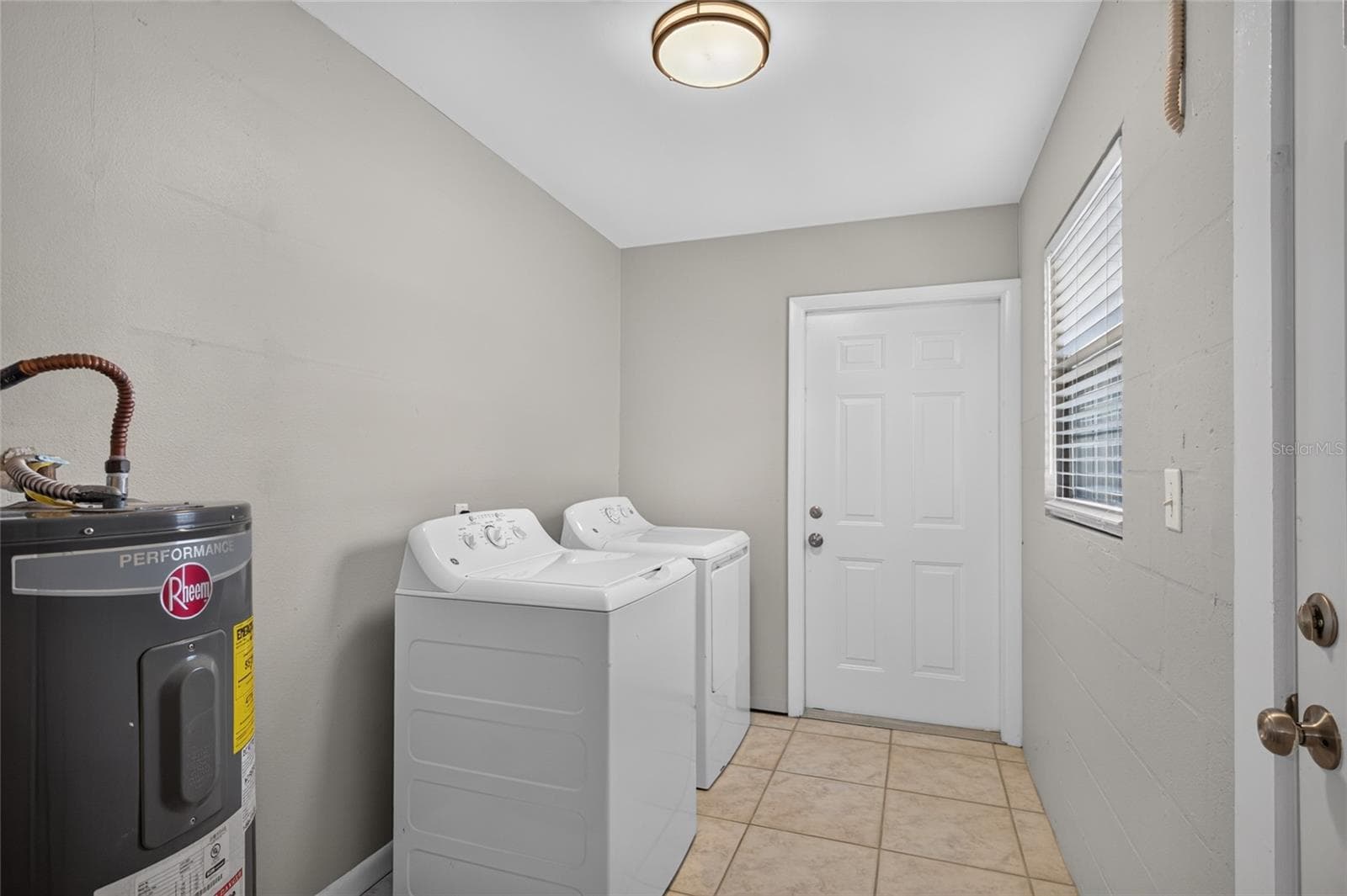 Single Family Residence at 6207 INTERBAY AVE, TAMPA, photo 12 of 28