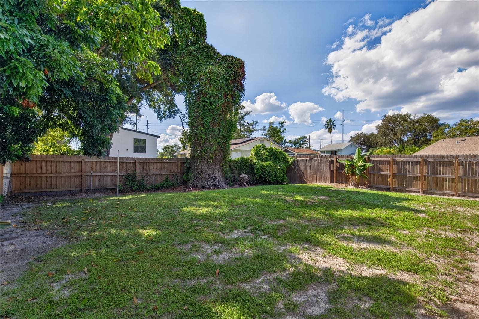 Single Family Residence at 6207 INTERBAY AVE, TAMPA, photo 25 of 28