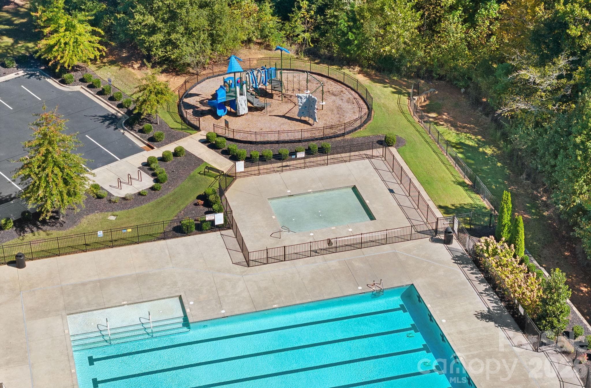 Community Amenities - 9325 Beecroft Valley Drive, Huntersville