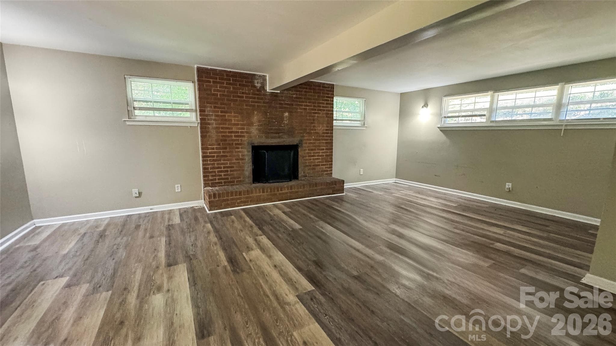 Single Family Residence at 350 Waycross Drive, Charlotte, photo 16 of 21