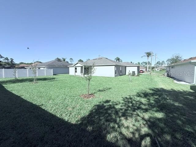 Single Family Residence at 8 LLOSHIRE PATH, PALM COAST, photo 15 of 17