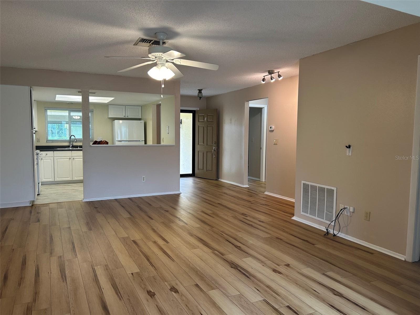 Great Room Open To Dining Area - 2506 OAKLEAF LN #25B, CLEARWATER