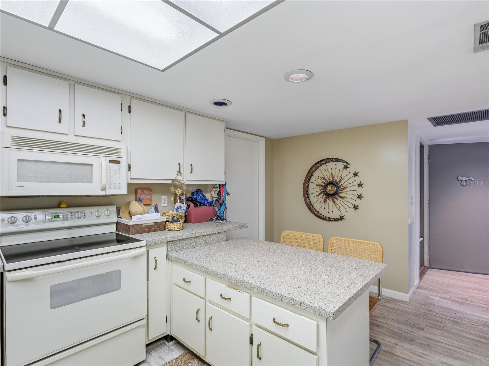Kitchen View 3 - 368 GLENEAGLES DR, NEW SMYRNA BEACH