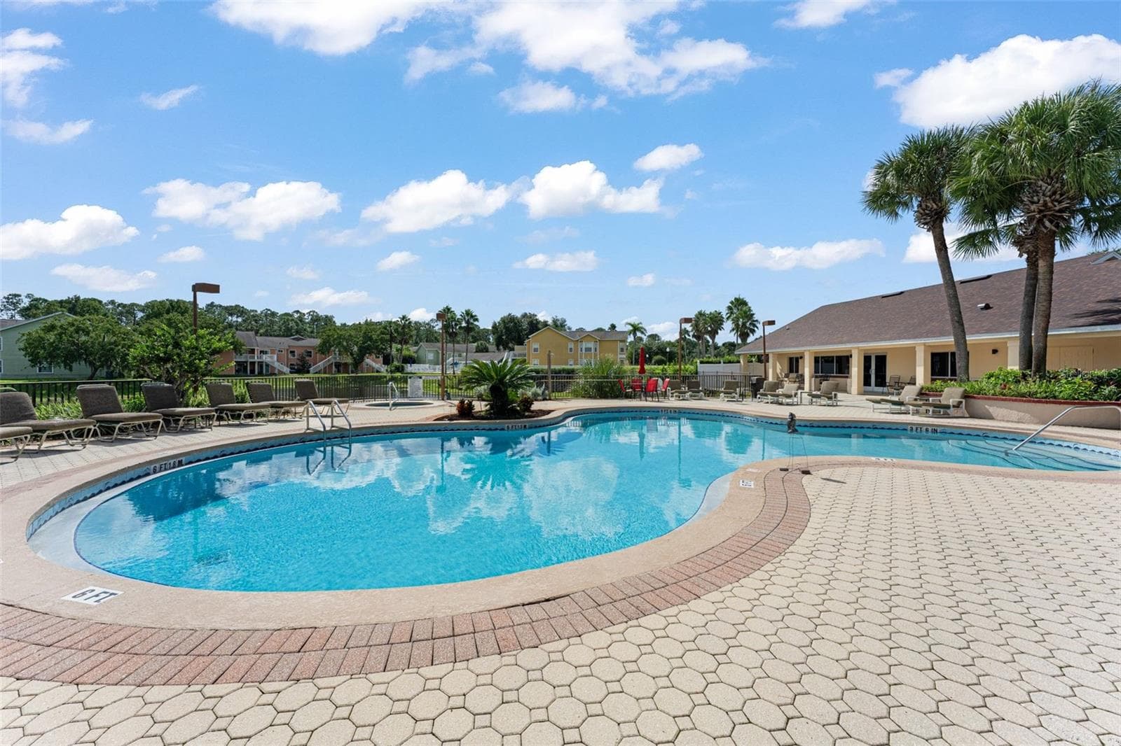 Resort style pool - 3170 TAMARIND CIR, KISSIMMEE