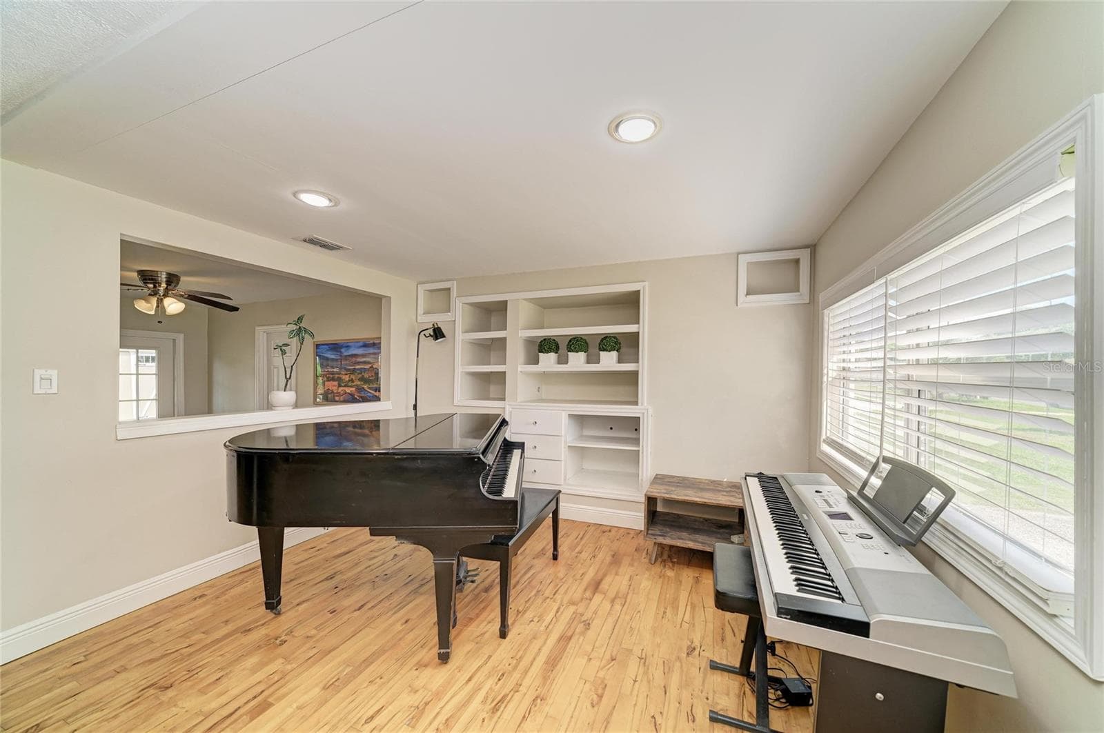 Single Family Residence at 5271 43RD TER N, ST PETERSBURG, photo 17 of 40