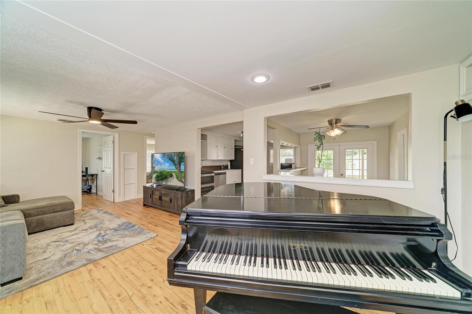 Single Family Residence at 5271 43RD TER N, ST PETERSBURG, photo 20 of 40