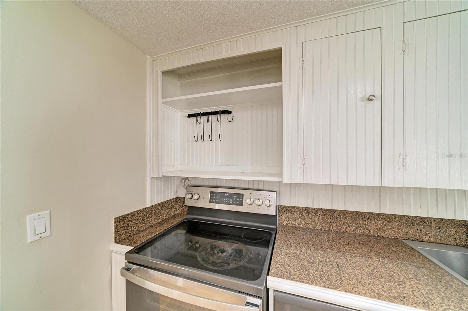 Single Family Residence at 5271 43RD TER N, ST PETERSBURG, photo 21 of 40