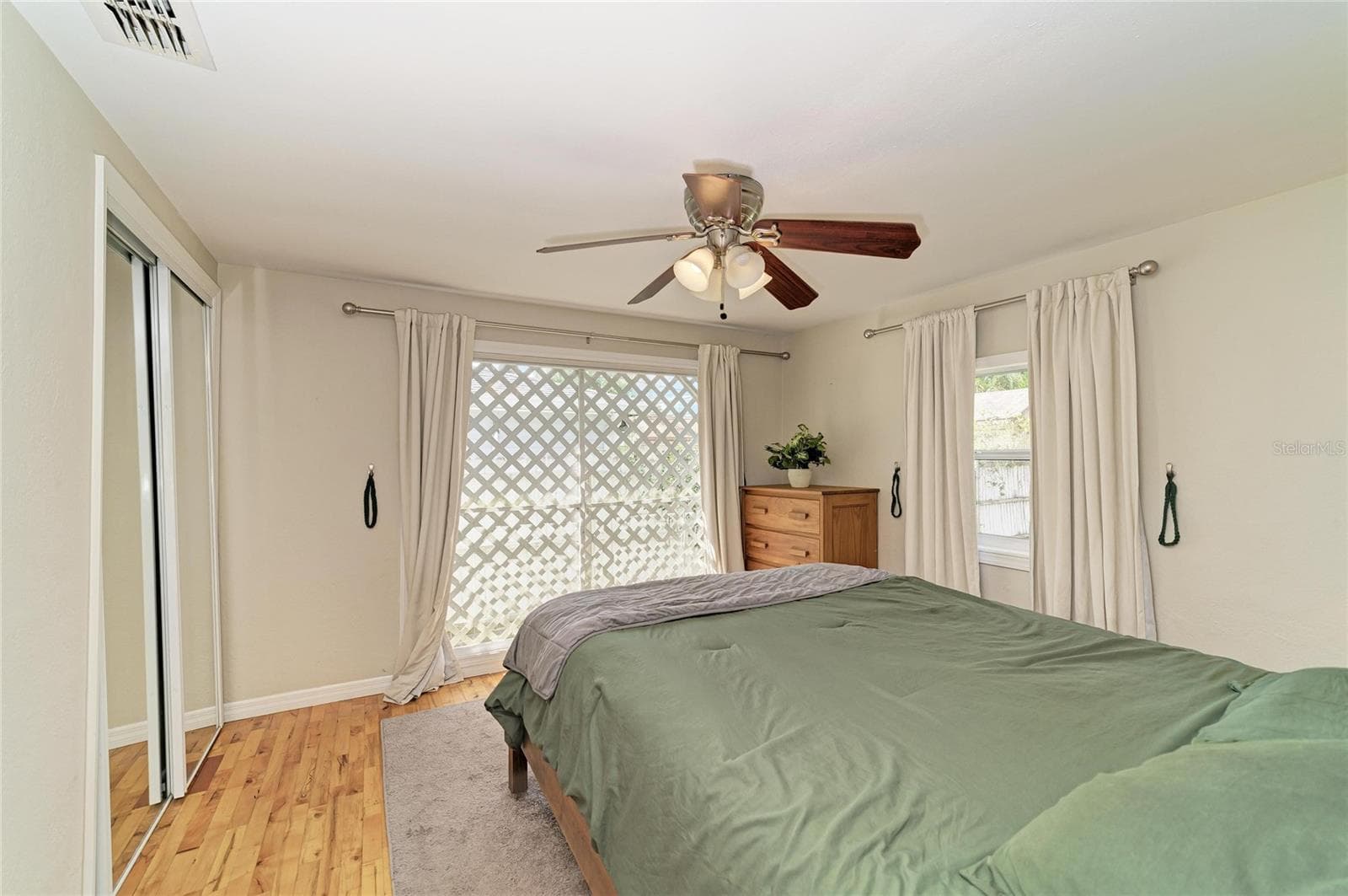 Single Family Residence at 5271 43RD TER N, ST PETERSBURG, photo 25 of 40
